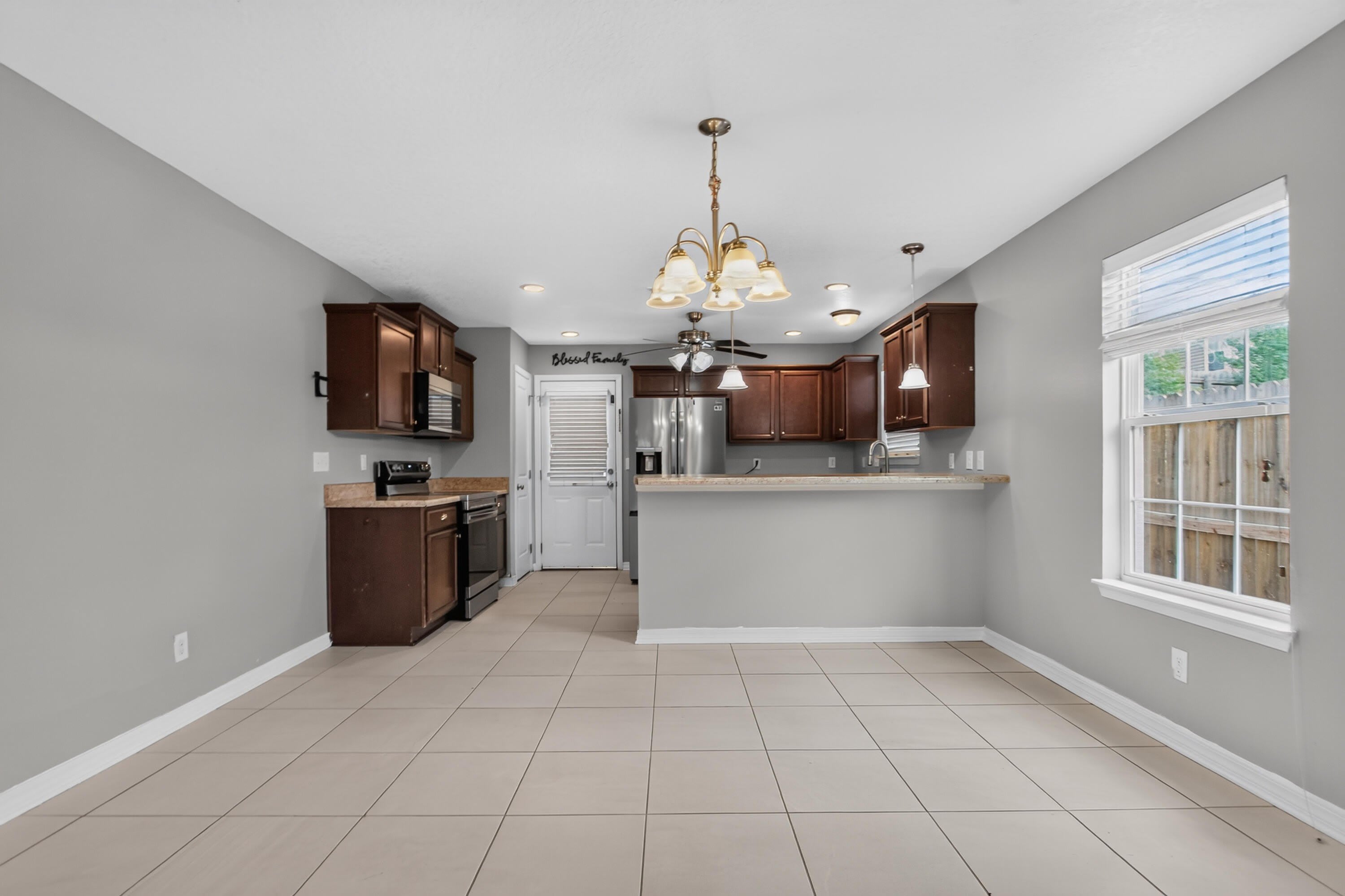 451 Eisenhower Drive – photo 5