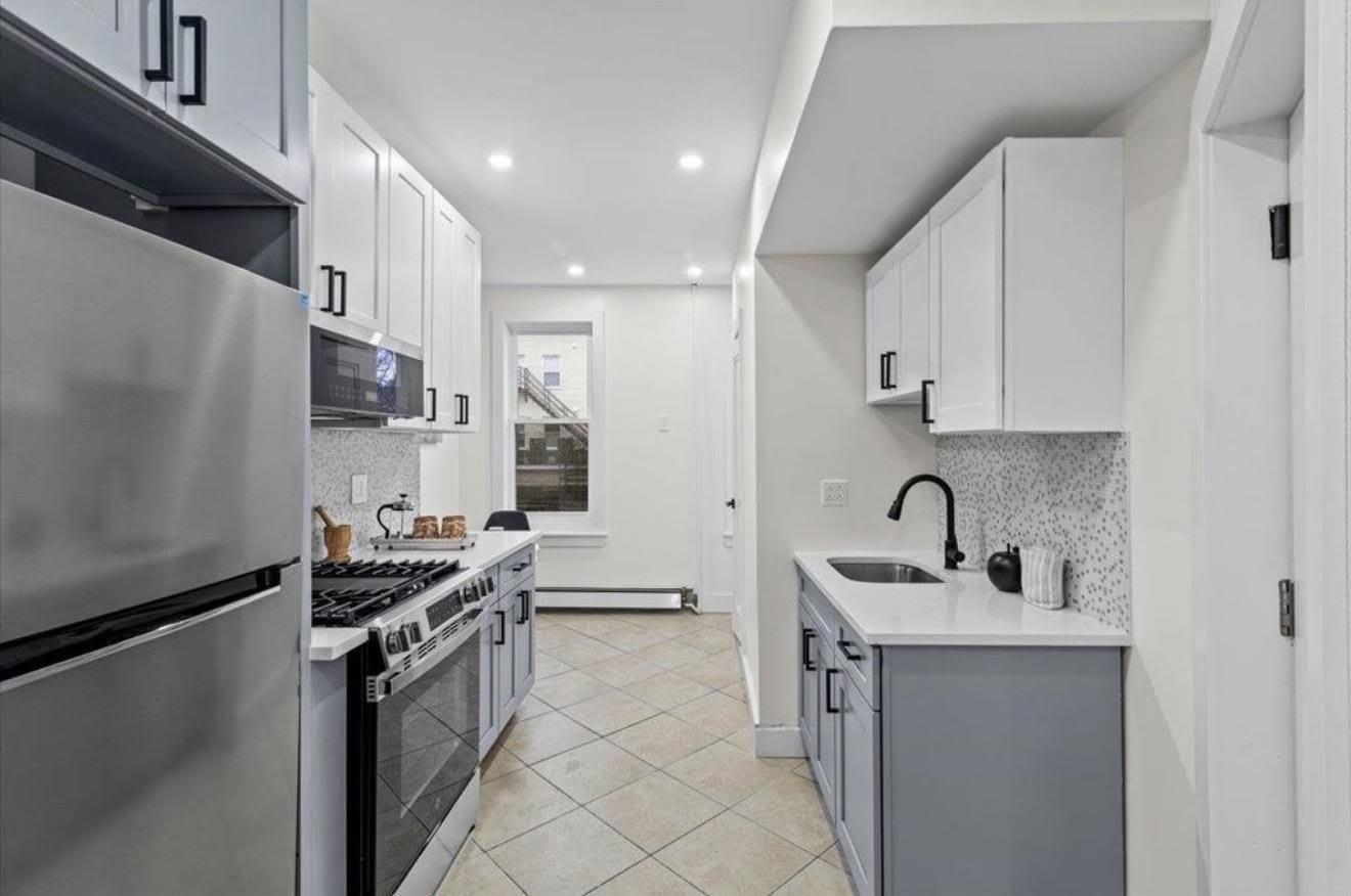 121 41St St – photo 3
