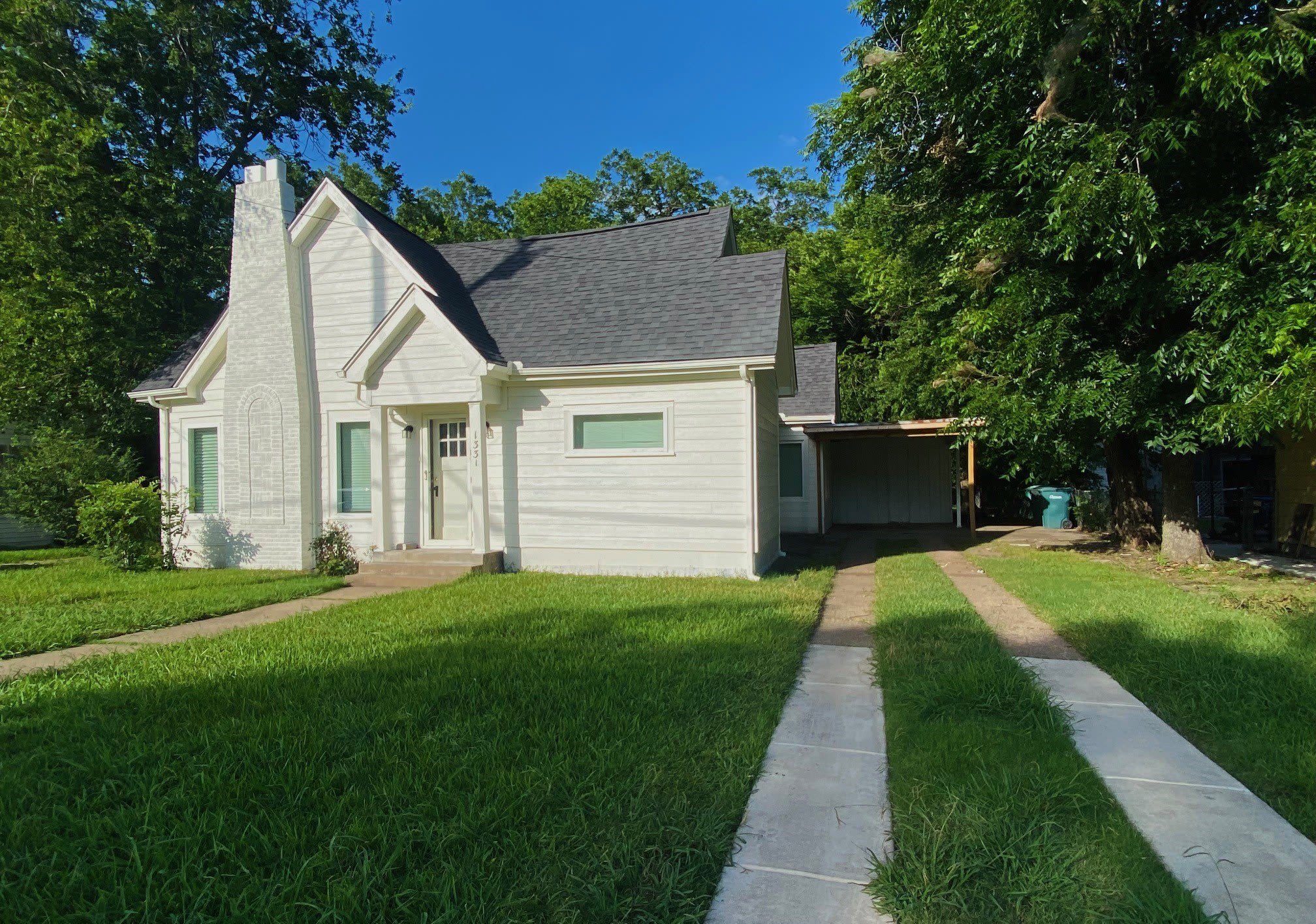 1331 S Travis Street – photo 2