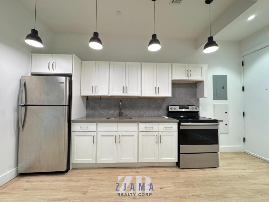 1613 Brooklyn Avenue – photo 2