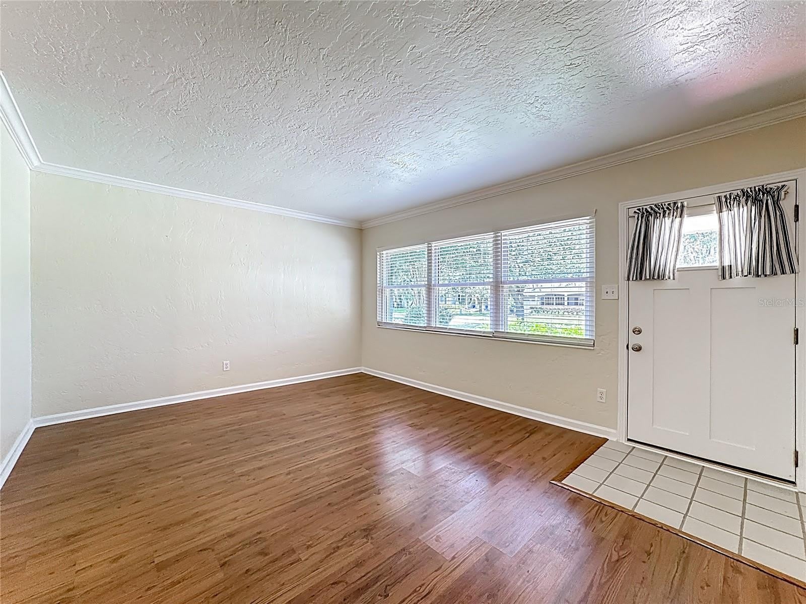 1450 CAVENDISH Road – photo 4
