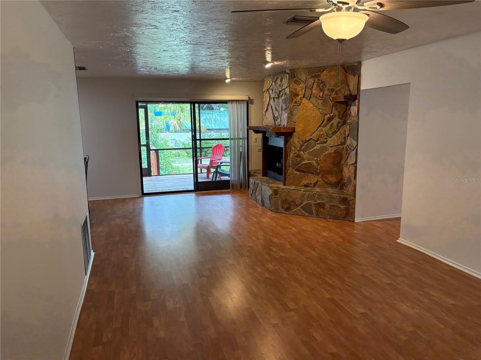 7206 8TH Avenue NW – photo 2