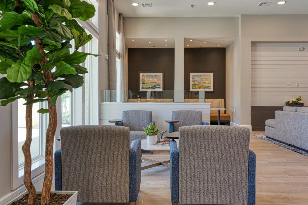 3000 NE Inner Loop – photo 2