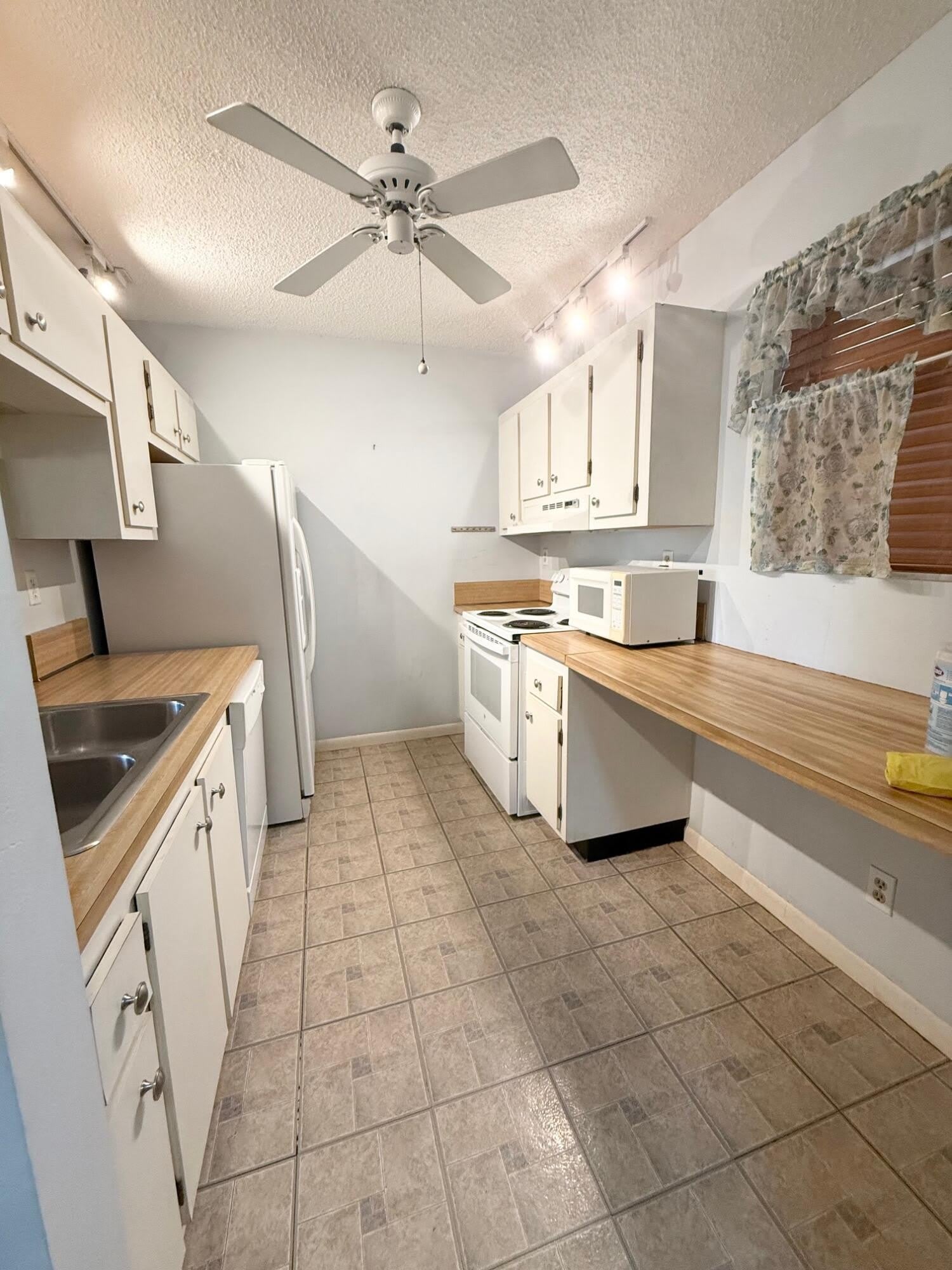 930 SW 9th Street Circle – photo 4