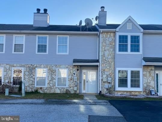 9 REVERE Place – photo 1