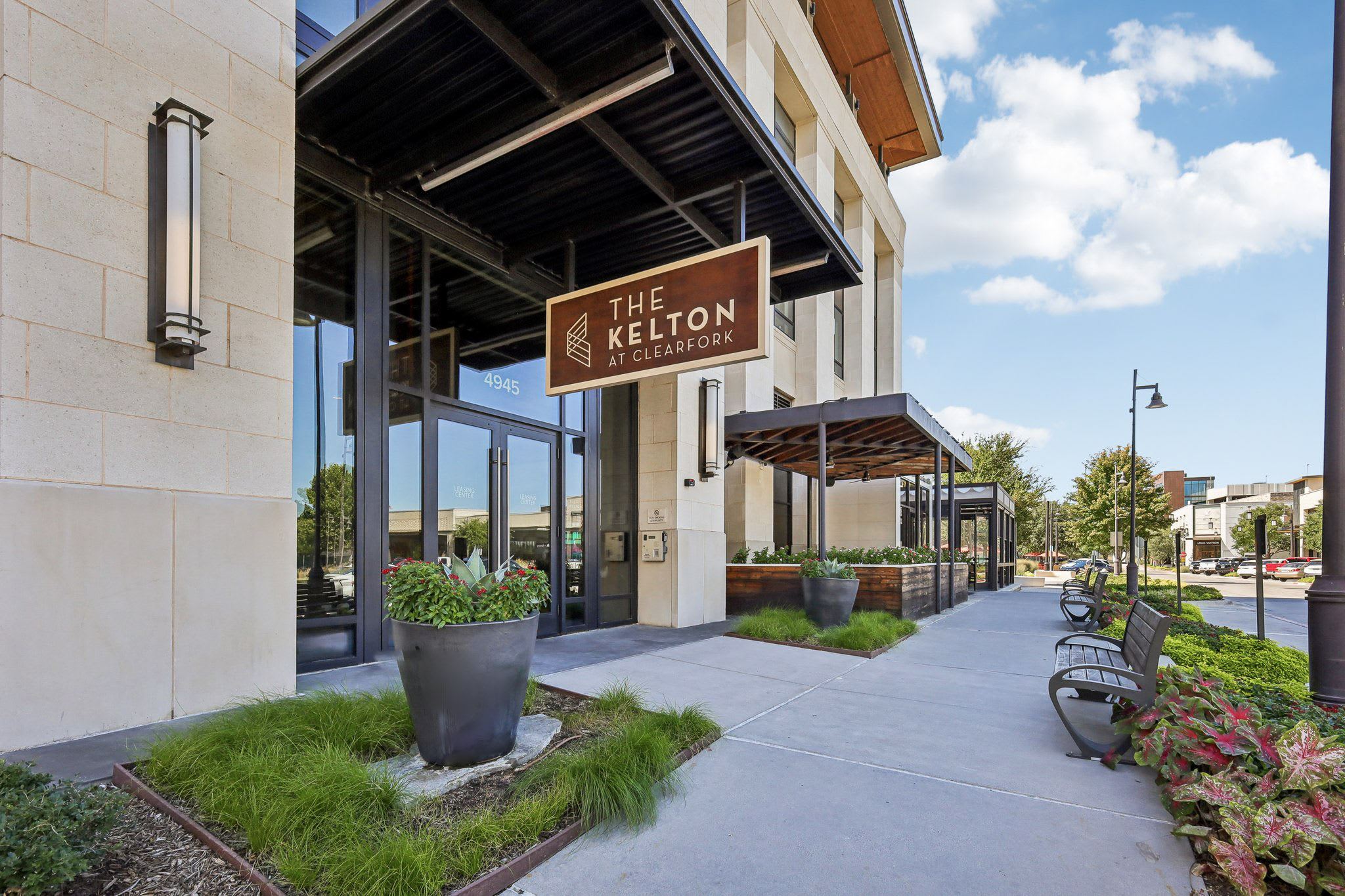 The Kelton at Clearfork Apartments – photo 3