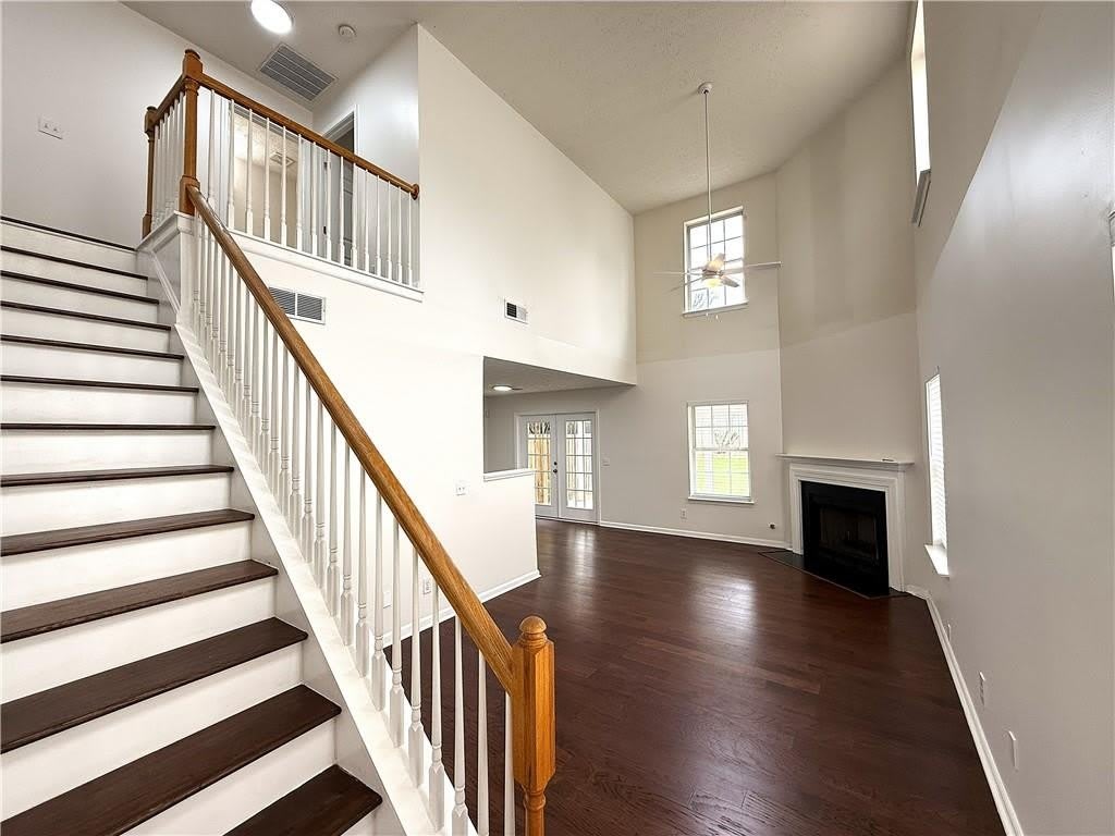 2150 Lexington Lane – photo 2
