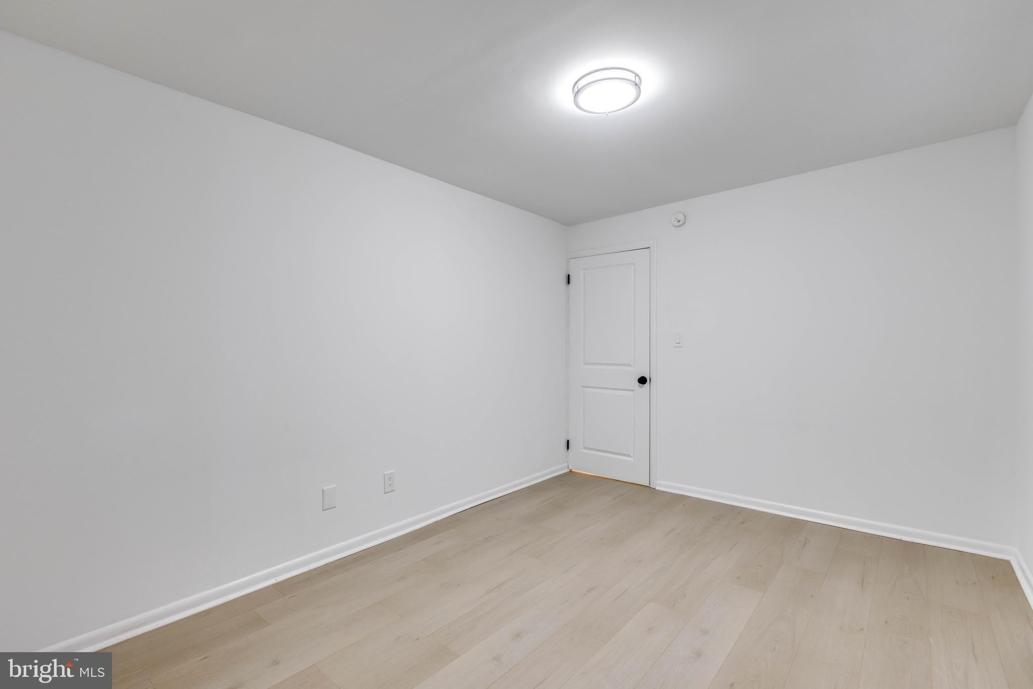 4242 PINE Street – photo 4