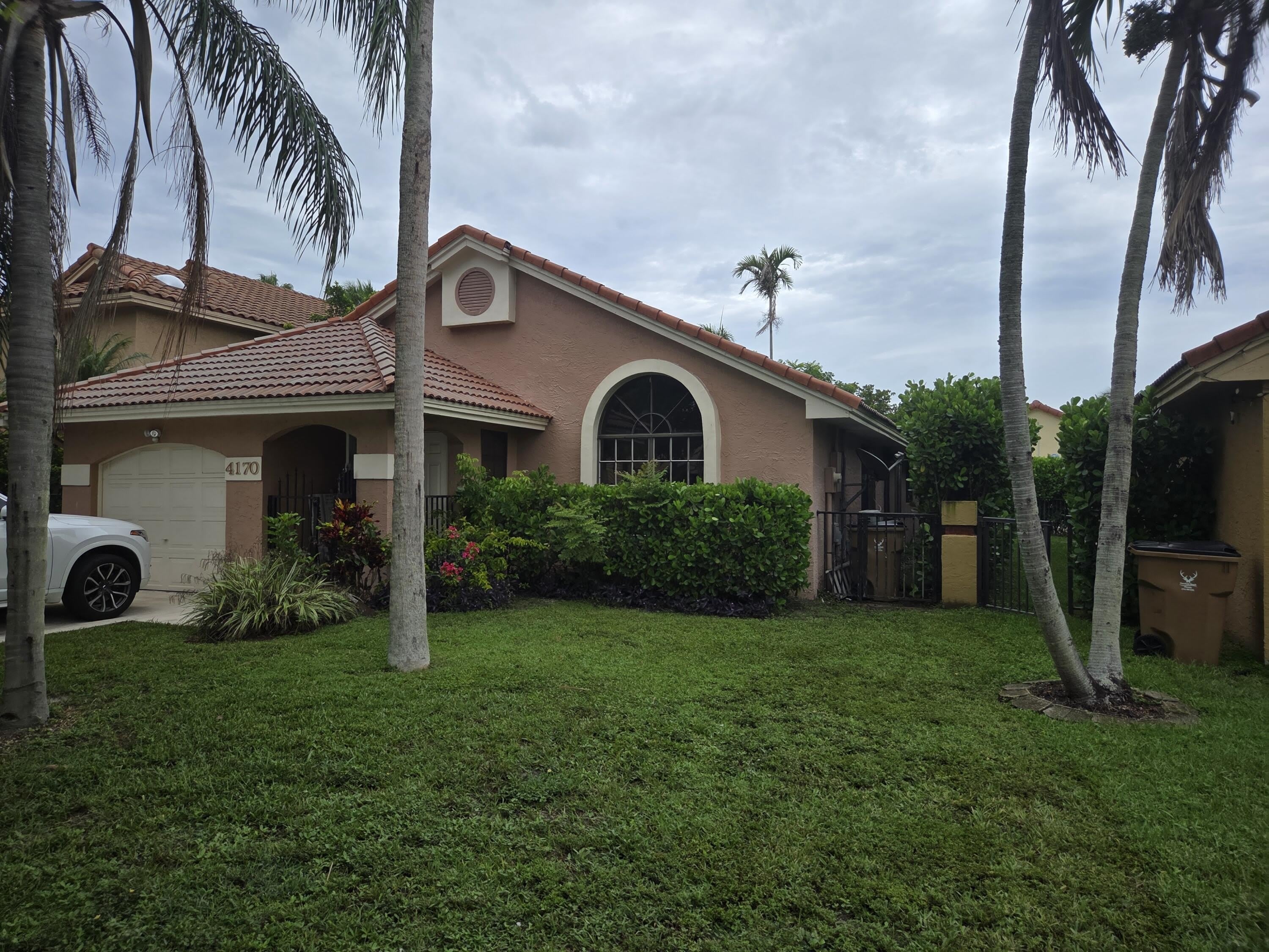 4170 Nw 6Th Street – photo 1