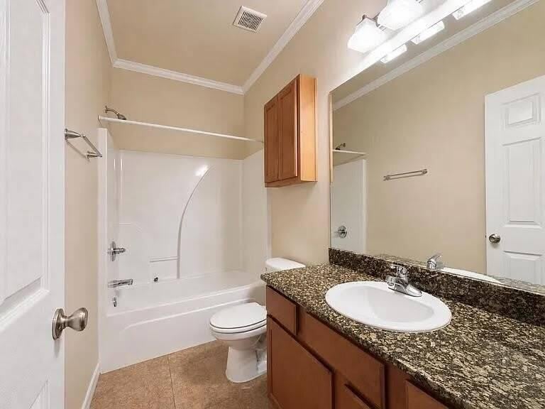 1492 Bentley Circle – photo 4