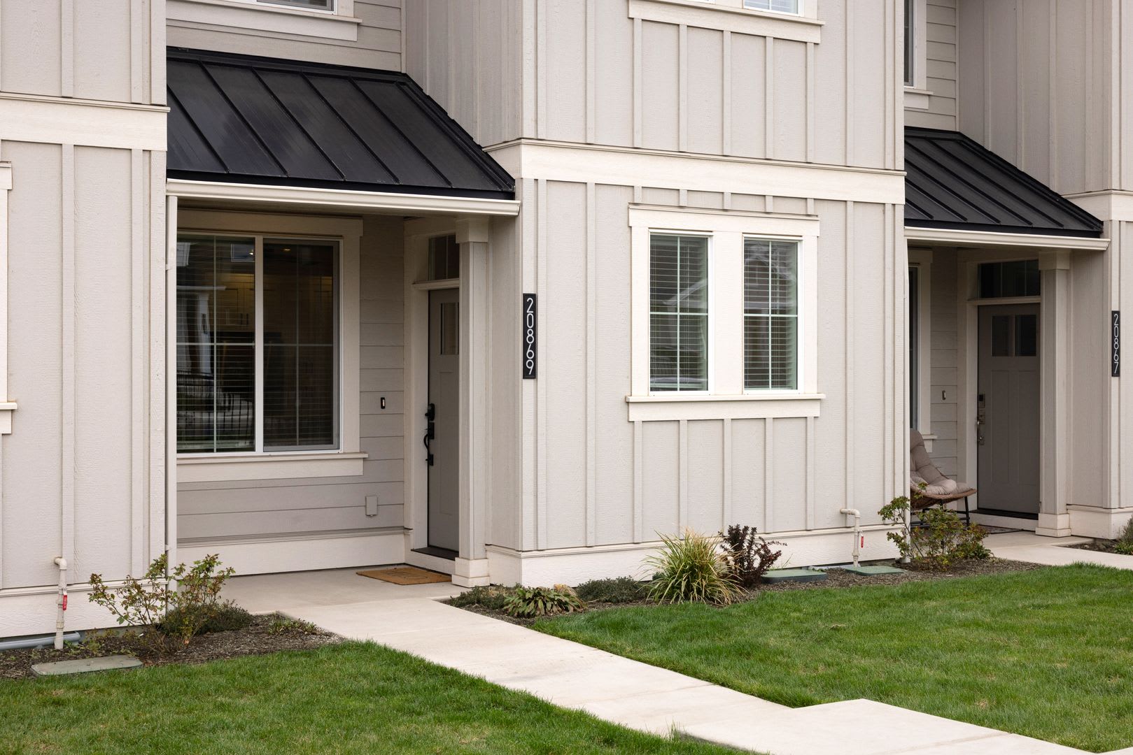 Modern 3 Bed 2.5 Bath Townhome with Resort-Style Amenities. Rent Credit & Pets OK! – photo 3