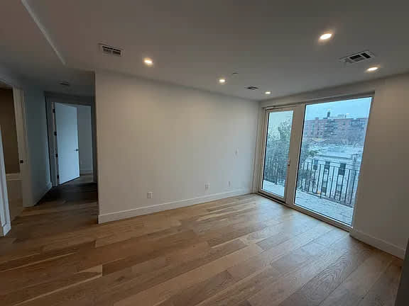 1171 Rogers Ave Apt 14 – photo 3