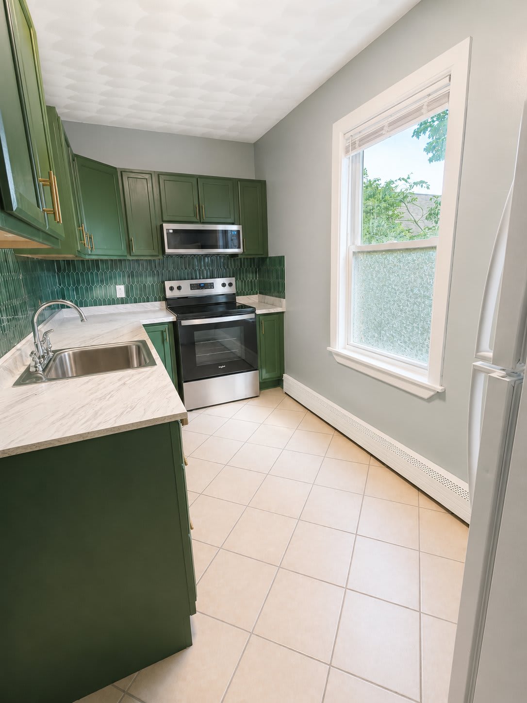 394 Blackstone St – photo 1