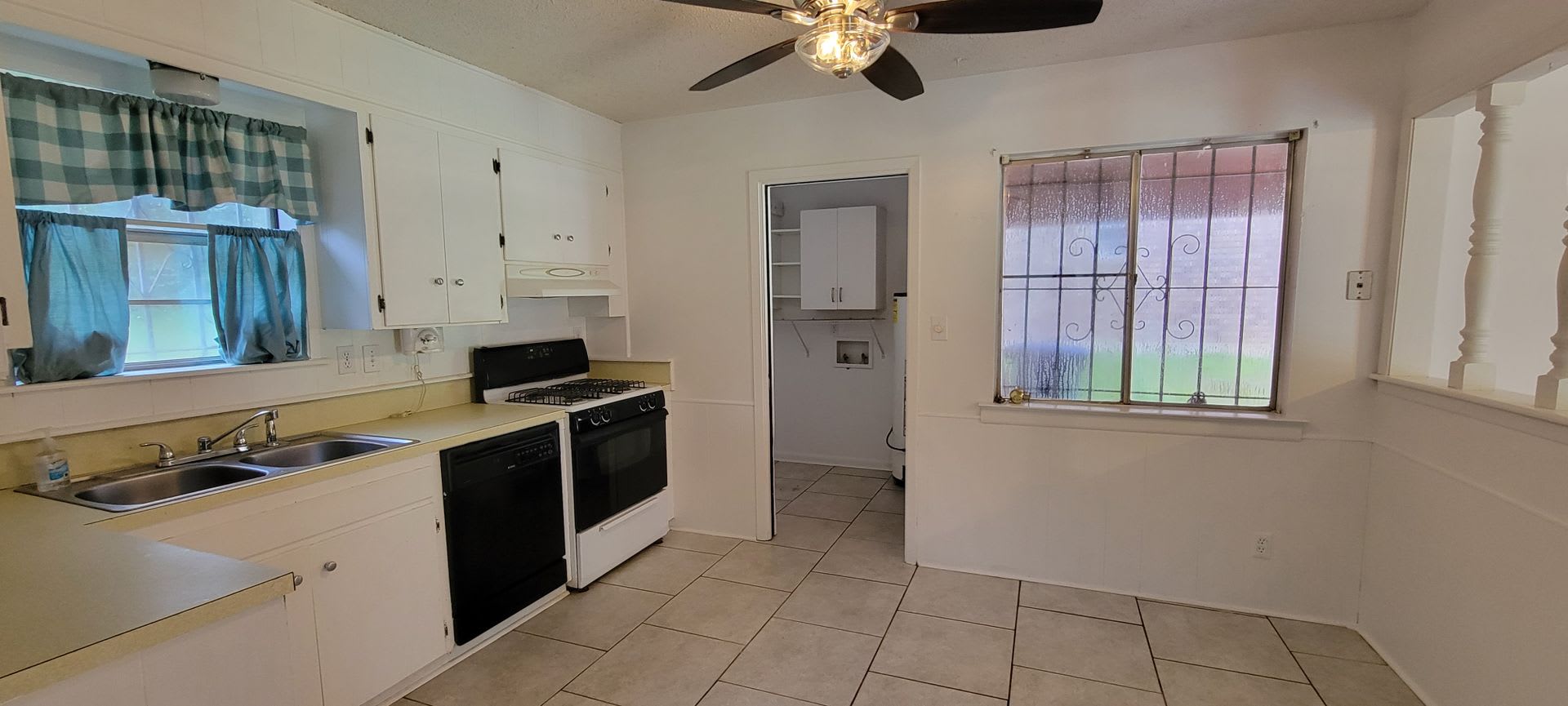Gorgeous 3 bedroom/1.5 bath home! – photo 3