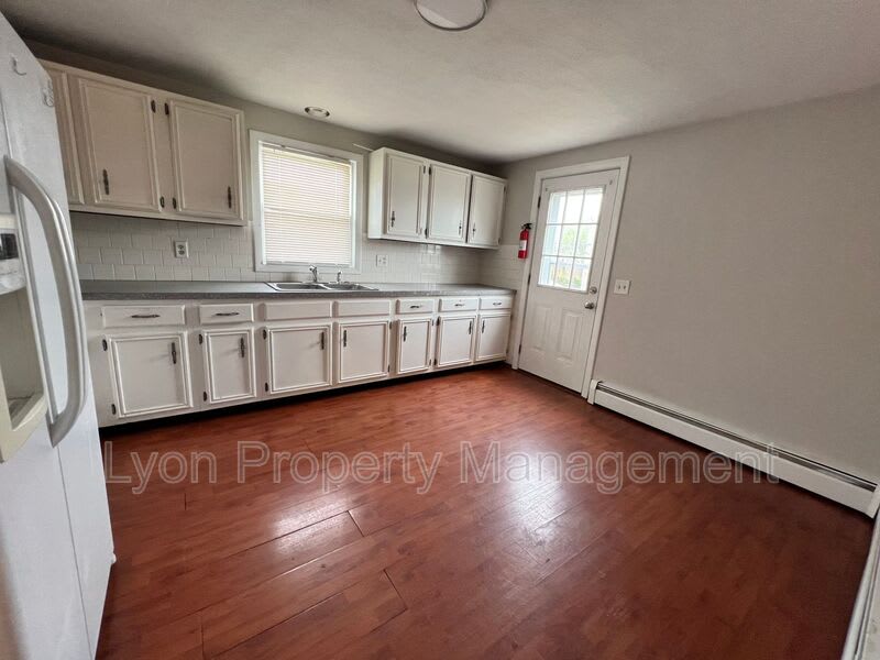 103 Enfield St – photo 3