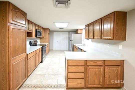 1120 E Crestwood Dr – photo 4