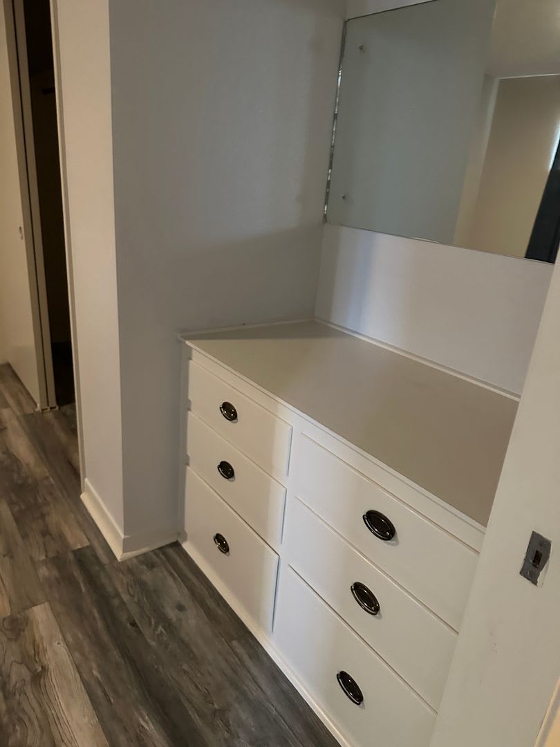 MID CITY SOUTH HOME FOR RENT – photo 3