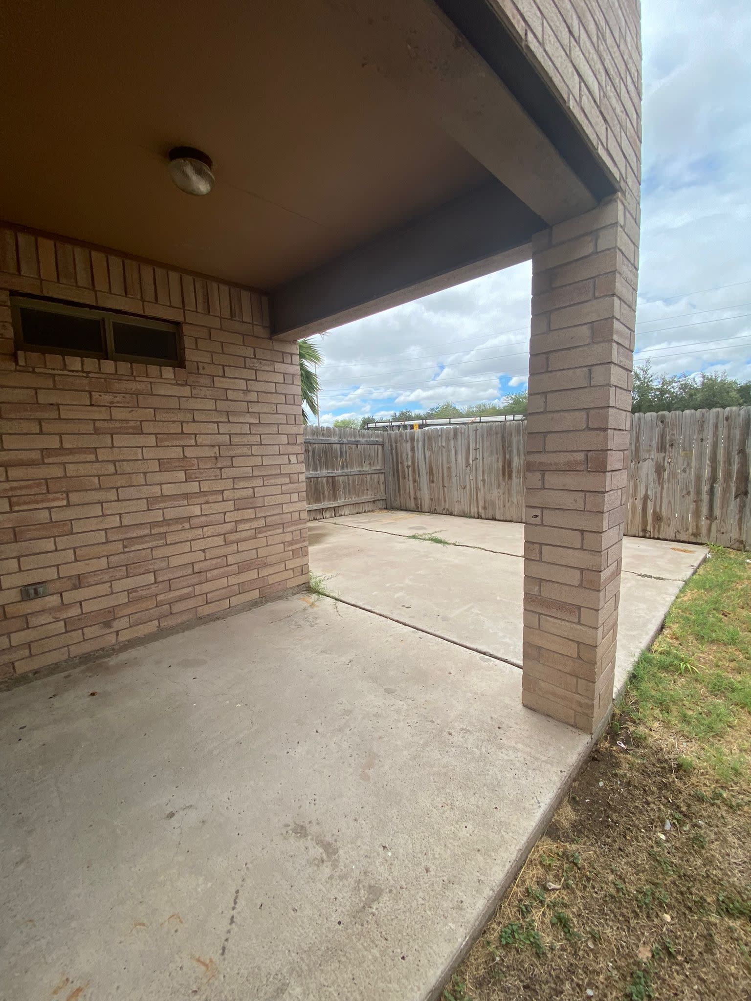 1202 W Kiwi Ave – photo 3