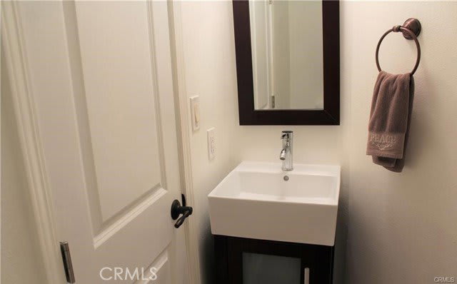 6840 Whitman Avenue – photo 3