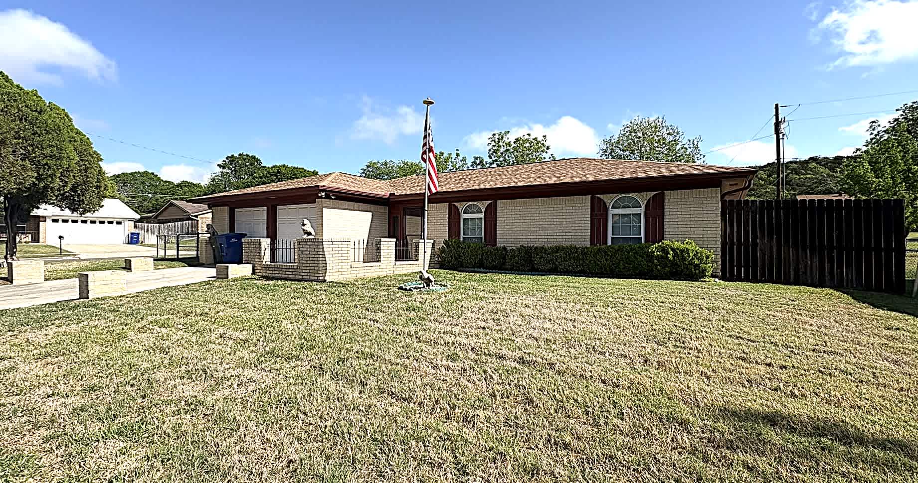 1613 Velma Ave – photo 2
