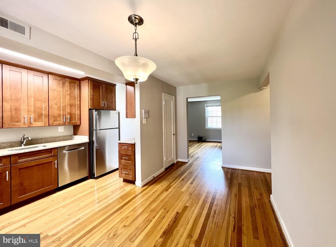 2207 Washington Avenue – photo 4