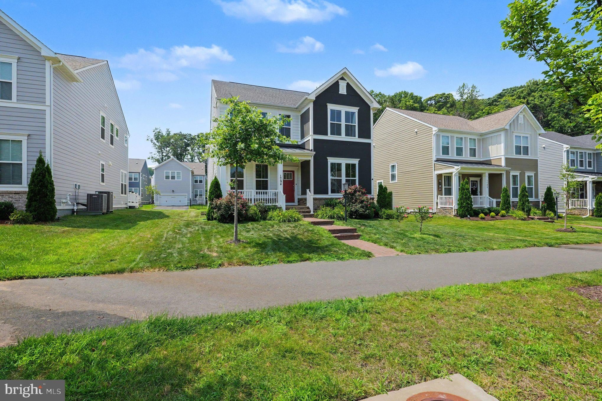 1794 RIVER HERITAGE Boulevard – photo 3