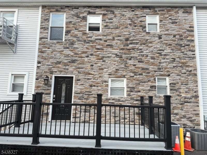 50 Stuyvesant Ave – photo 3