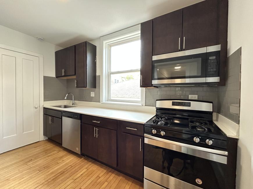 3018 North Karlov Avenue – photo 3