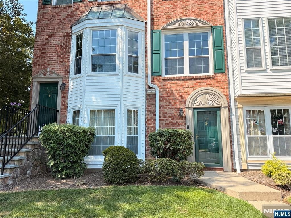 744 Pepperidge Road – photo 3