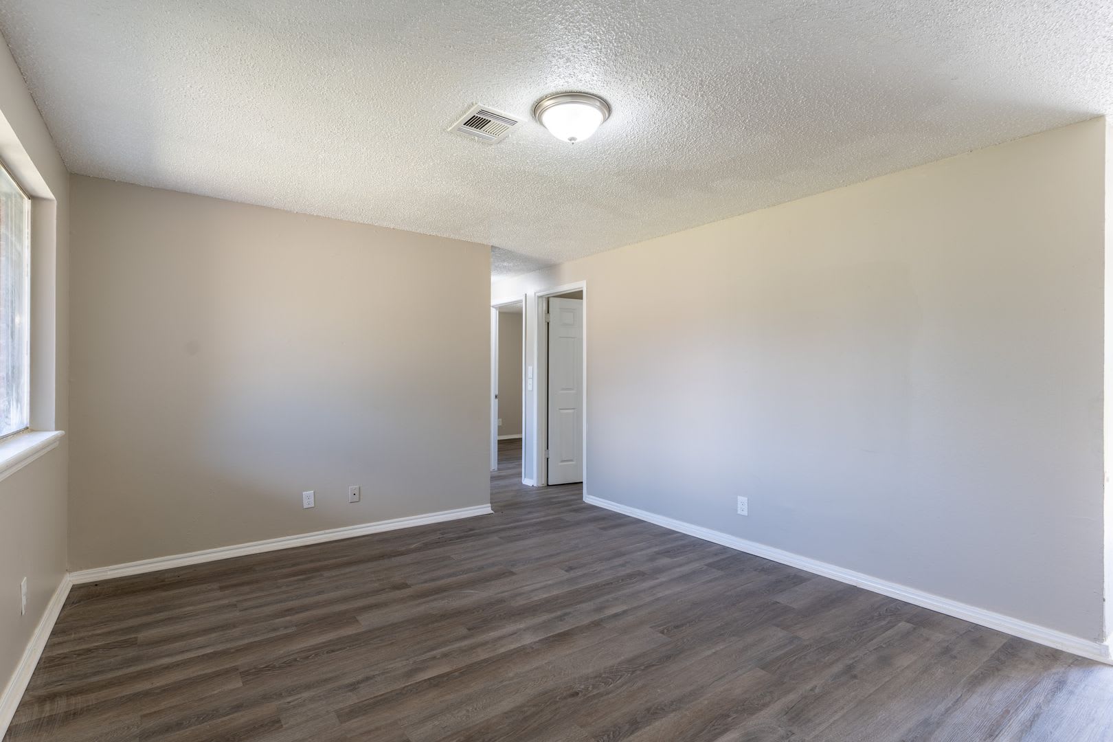 Updated 4-Bedroom Home in Midwest City with Modern Touches – photo 5