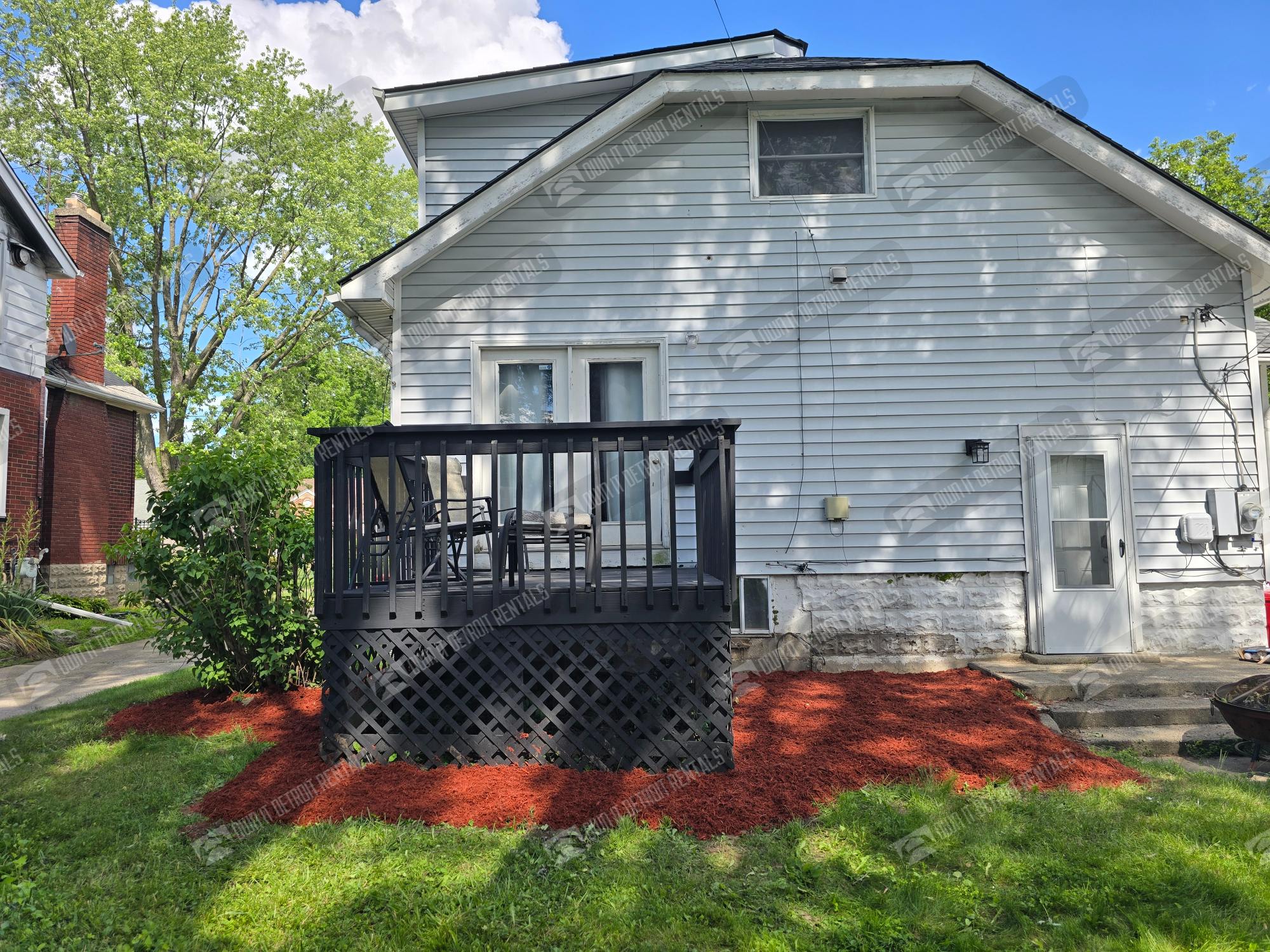 22889 Oakwood Ave – photo 5