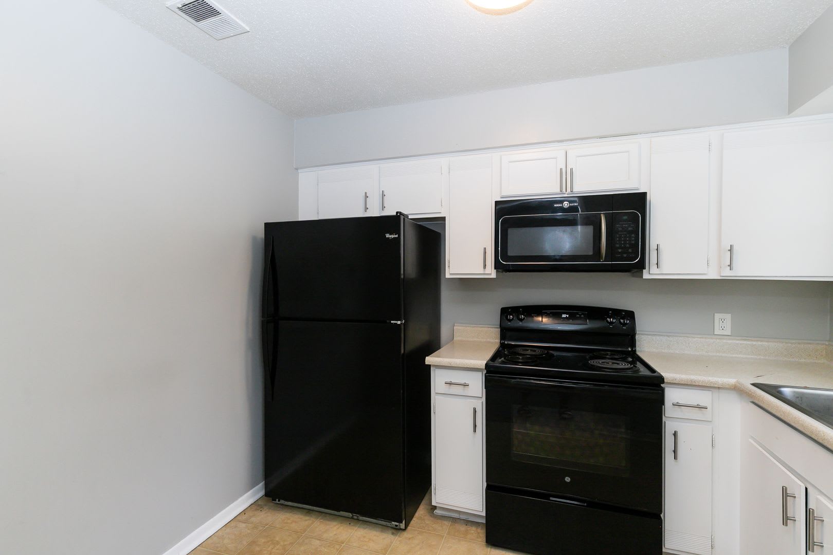 Apartment in North Kansas City – photo 5
