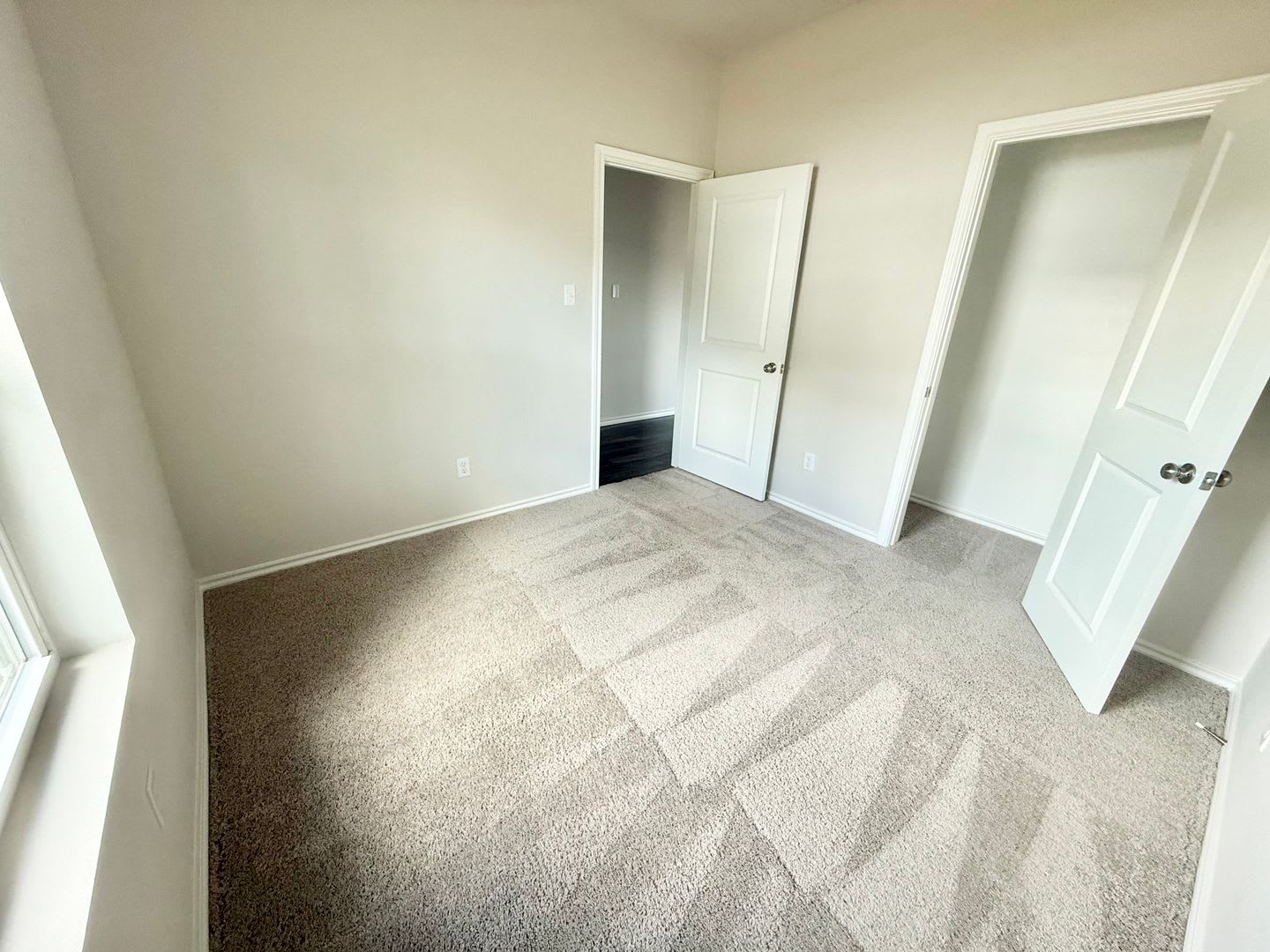 Elegant 4-bed/2-bath! – photo 3
