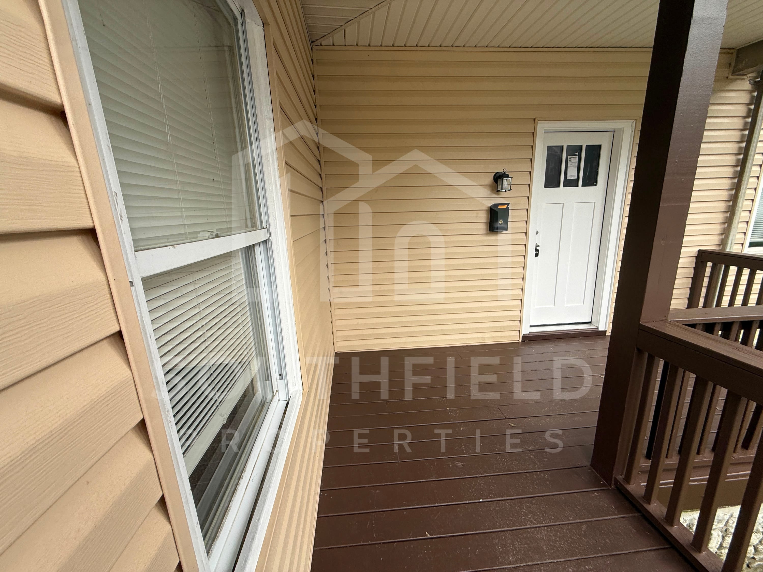 1559 Ambrose Avenue – photo 2