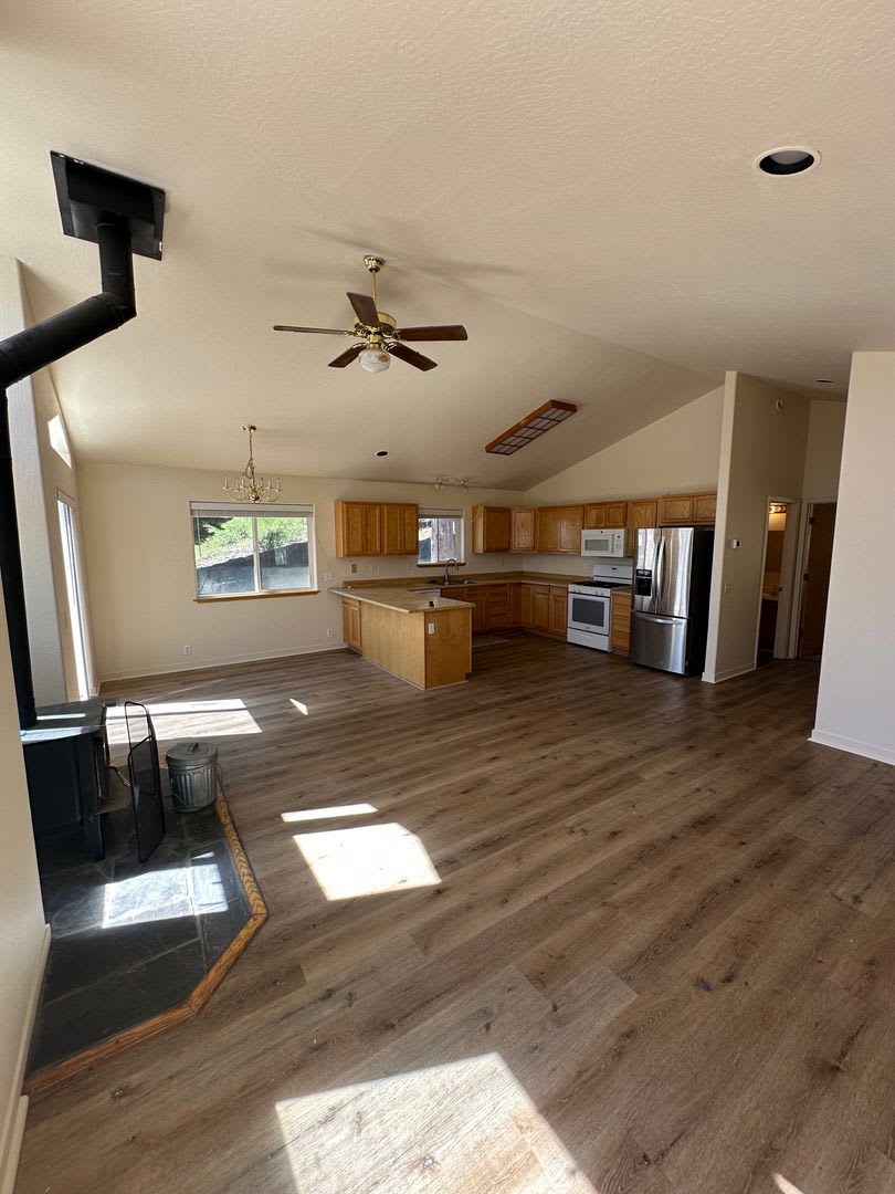 Three bedroom home in Tahoe Donner Available for long term lease – photo 3