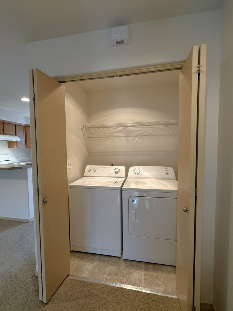 3 Story ~ 3 Bed/3 Bath Townhome in Parkview Village! – photo 4