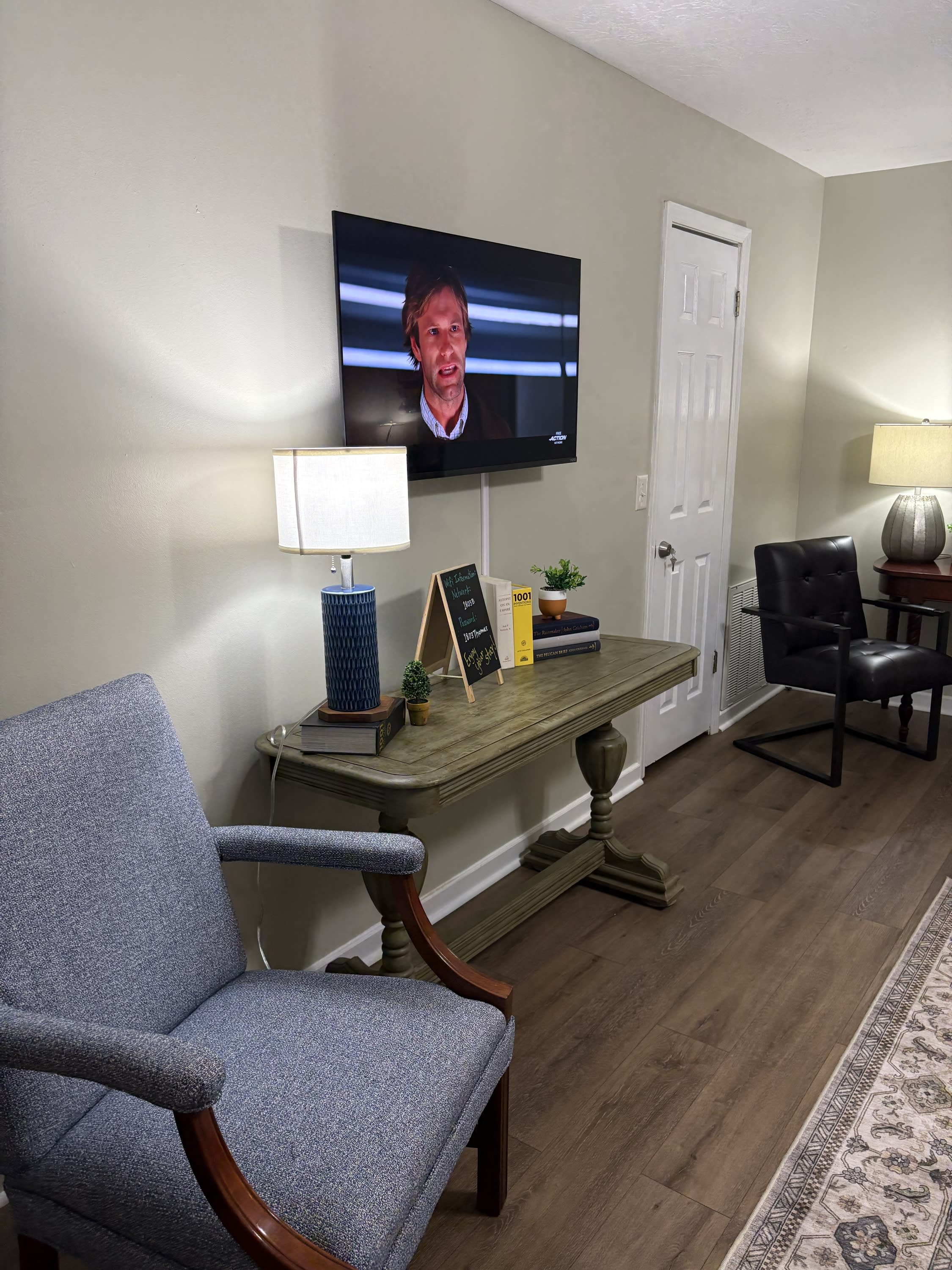 1803 Thomas Ln A – photo 4