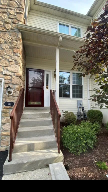 186 Birchwood Dr – photo 3