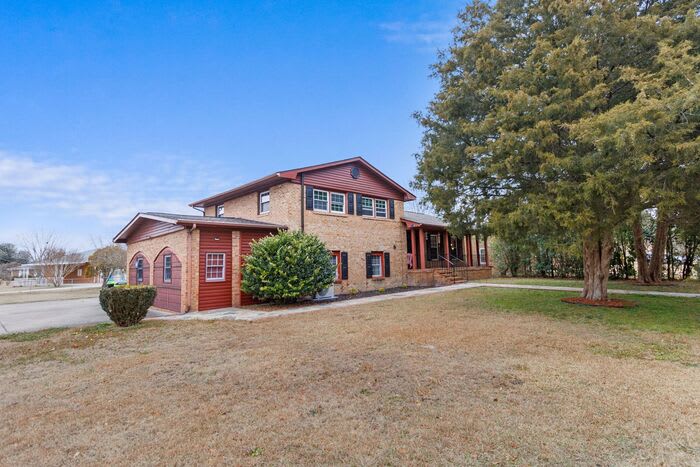 612 Freda Court – photo 2