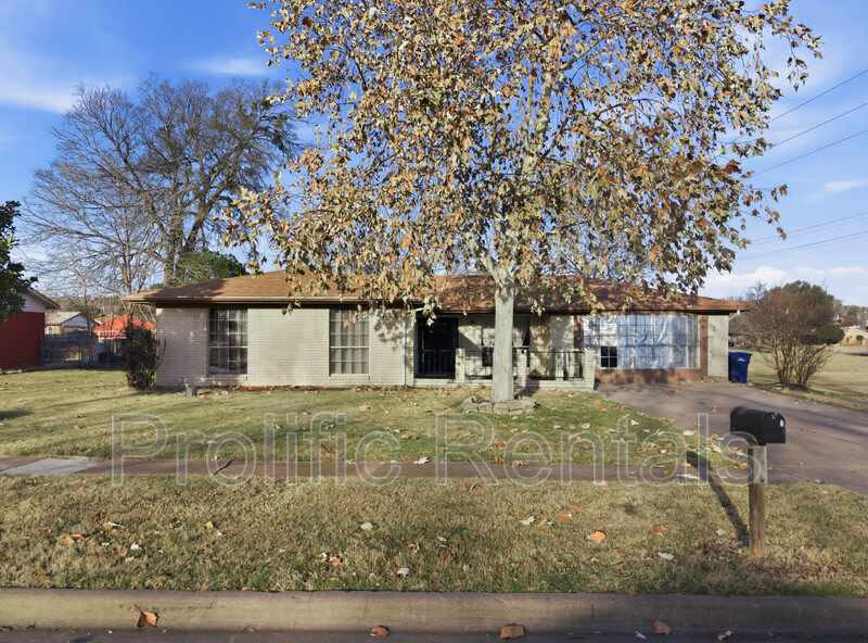 610 Creek Street – photo 2