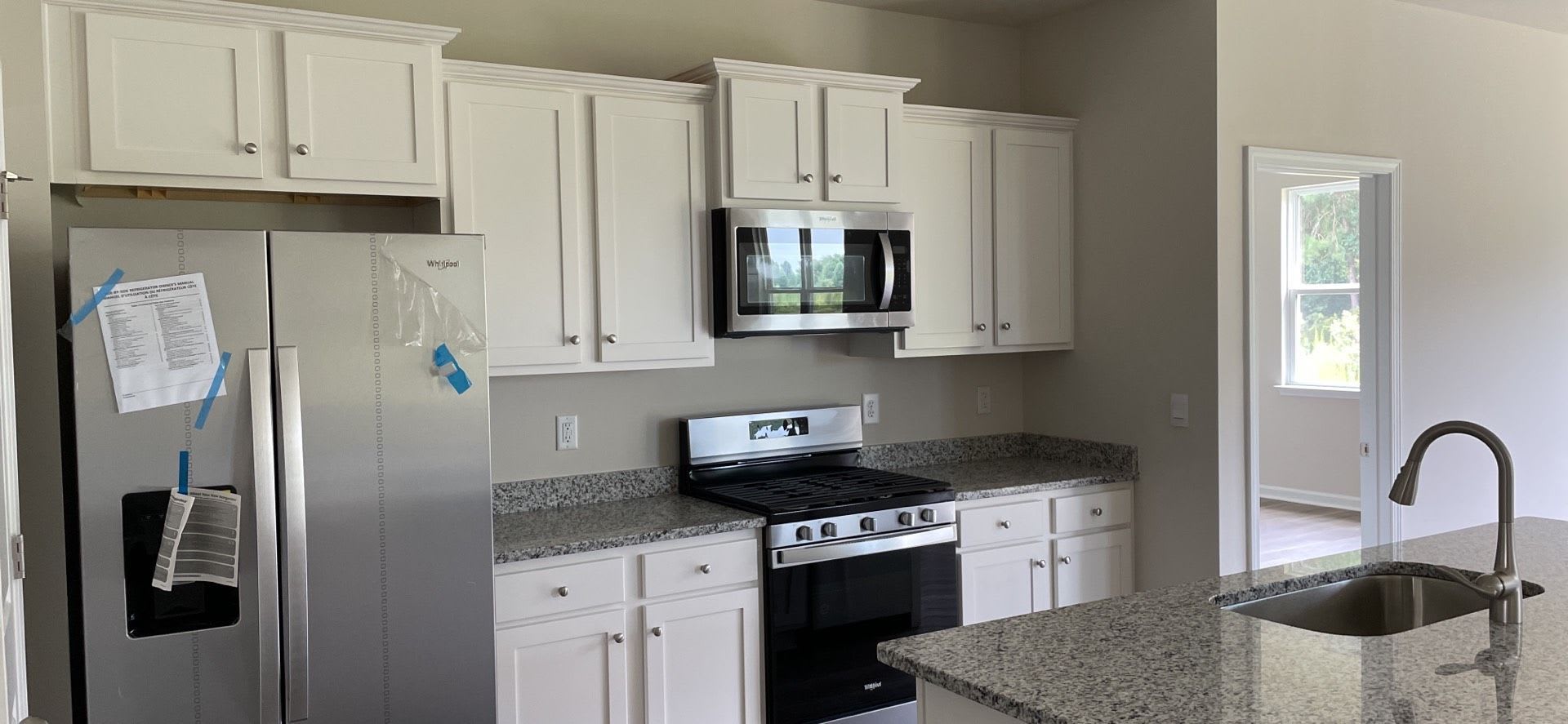 Reduced! New build 3 bedroom/2 bath home in the Parks – photo 1