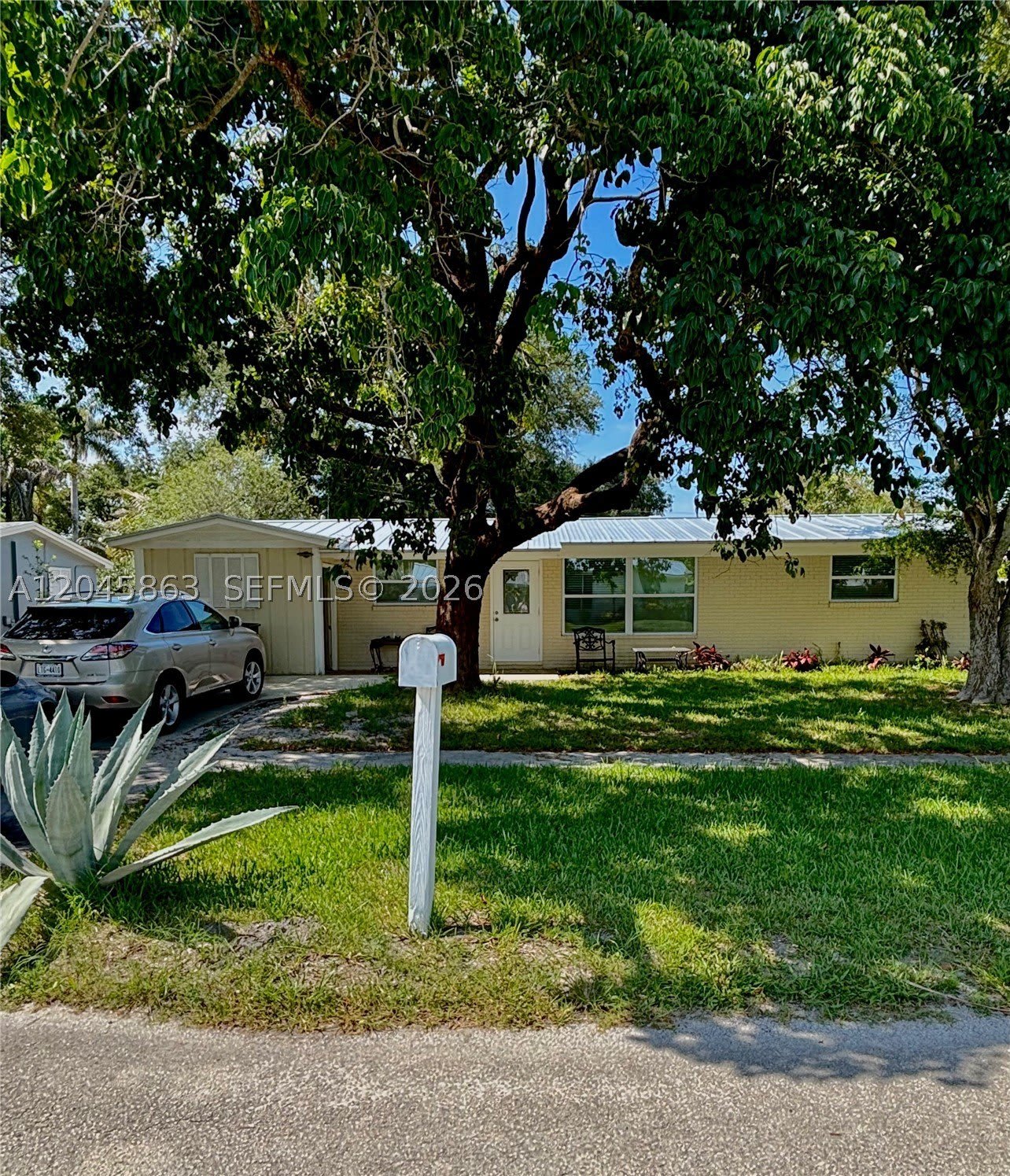 5809 Sullivan Rd – photo 1