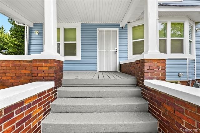 3196 Helen Street – photo 3