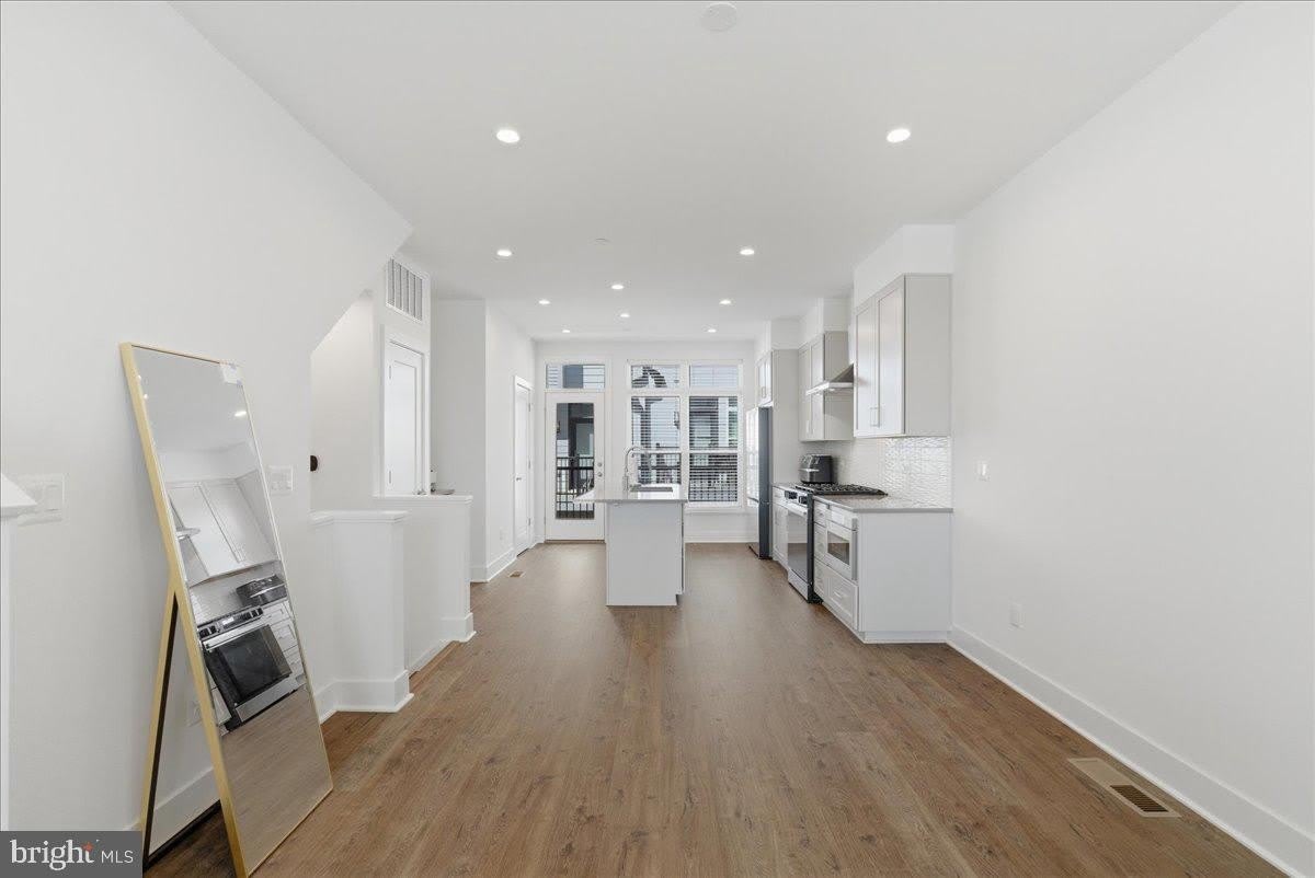 2018 TYSONS RIDGELINE Road – photo 5