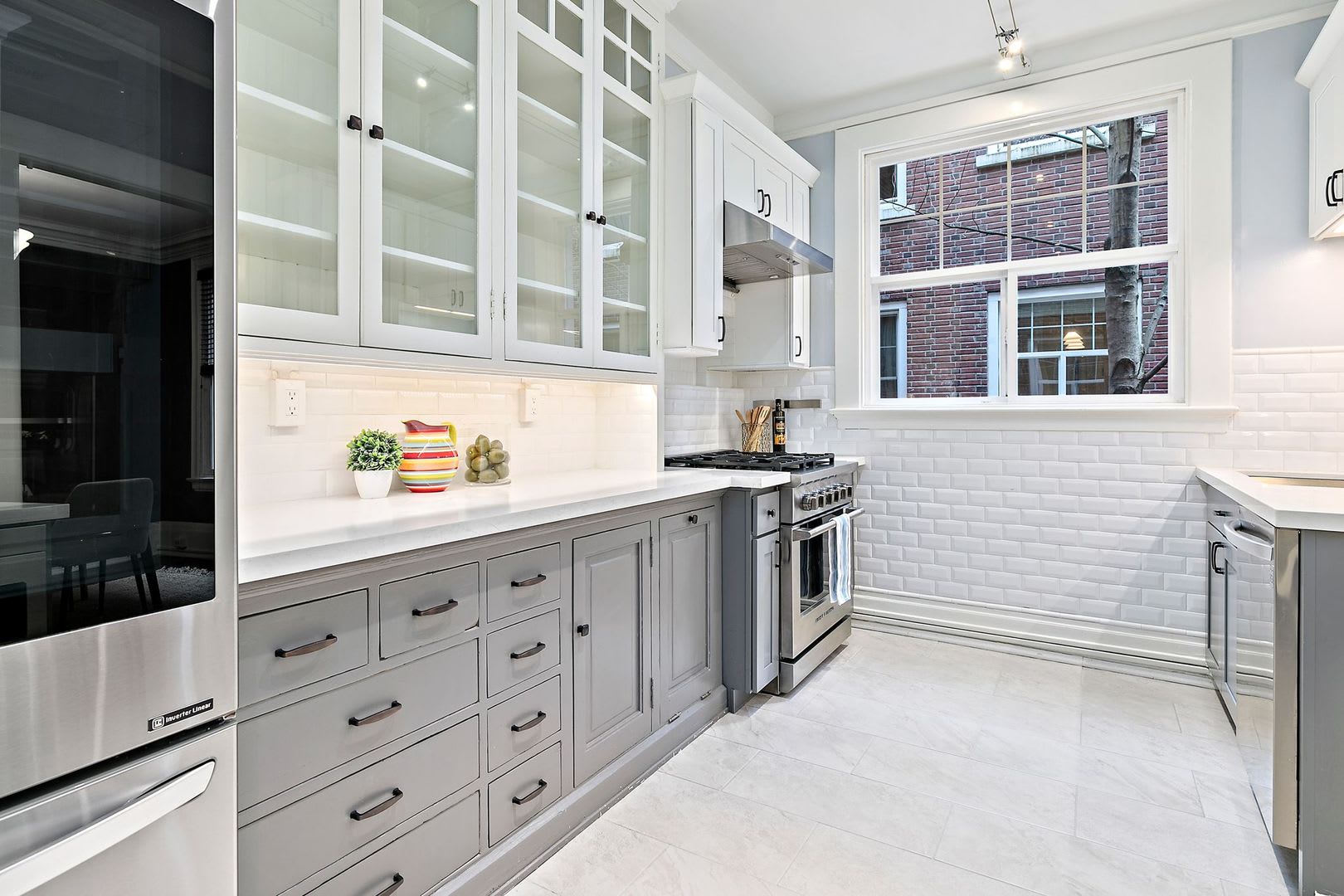 Historic Charm 2 Bed 1 Bath Condo on First Hill – photo 5
