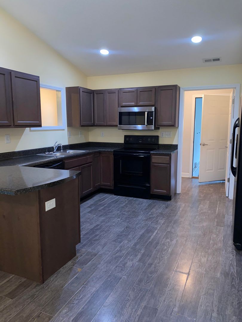 Four Bedroom 2 Bath Home – photo 4