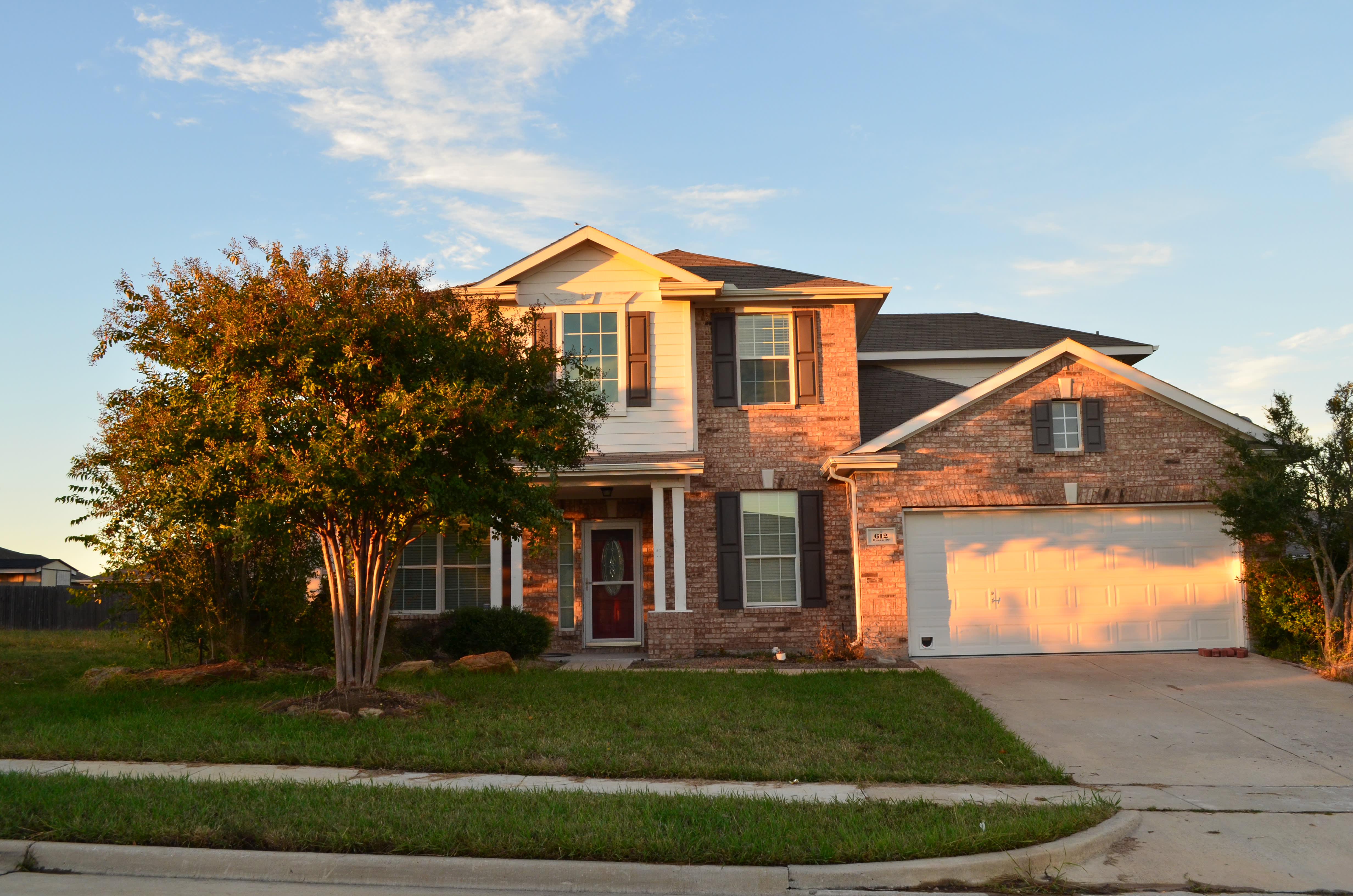 612 Dyann Dr – photo 1