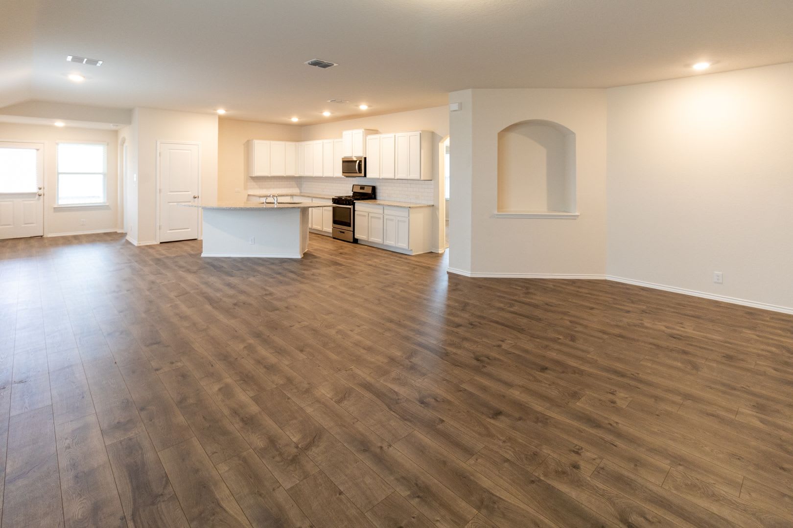 Spacious 4-Bedroom Single-Story Home in Kendall Brook Near Randolph AFB – photo 5