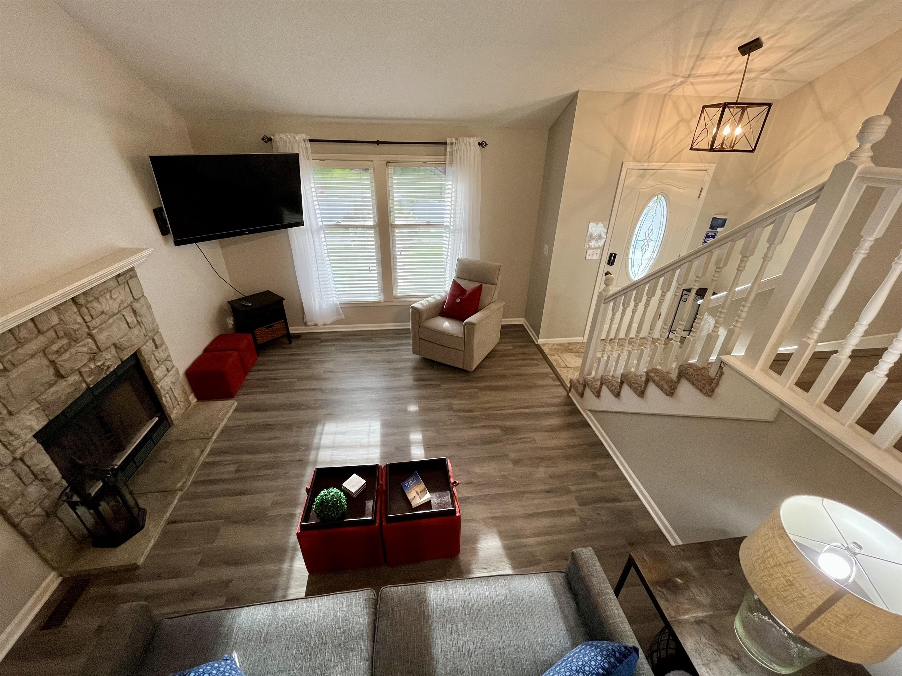 10225 N Main St – photo 2