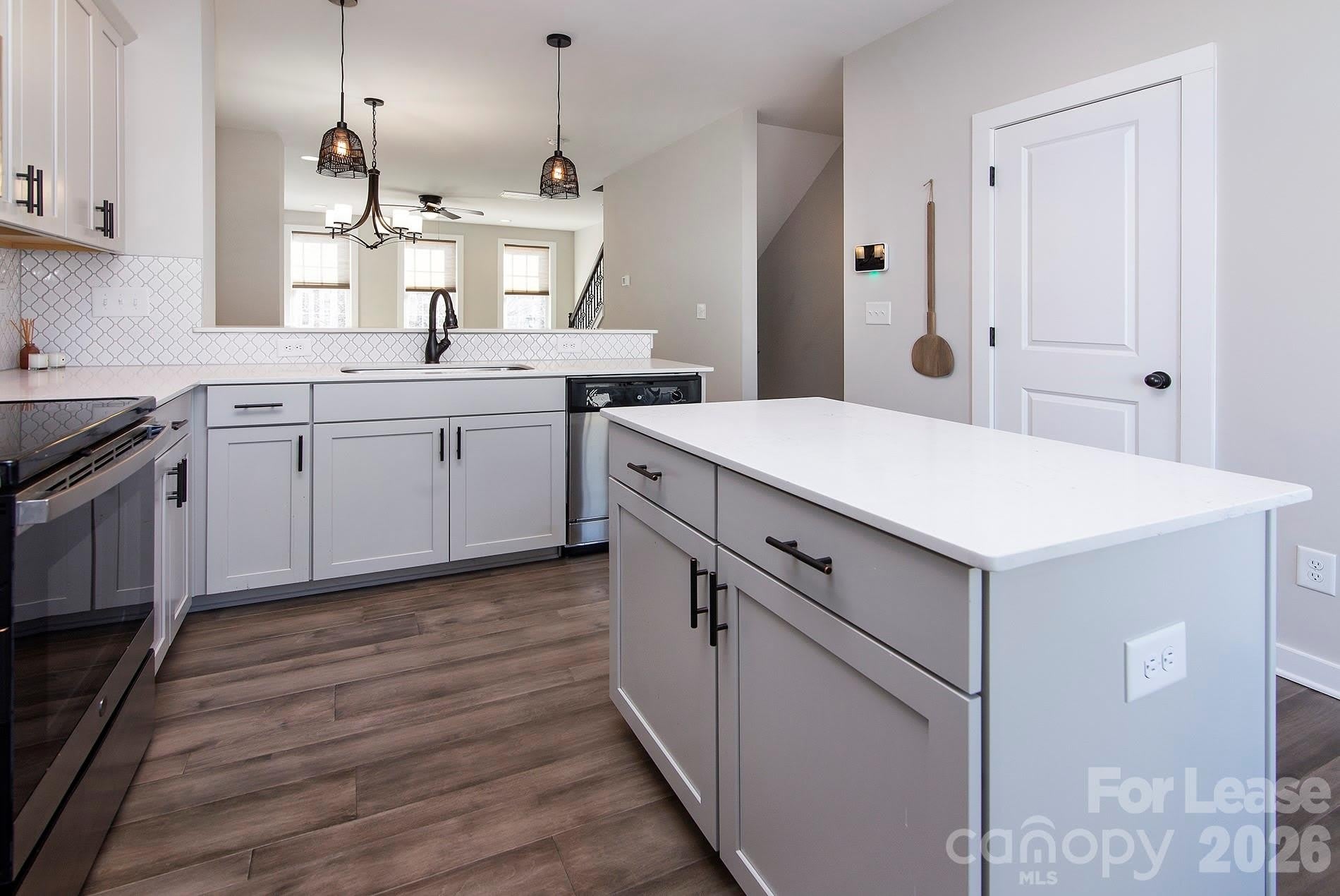 9428 Kings Parade Boulevard – photo 5